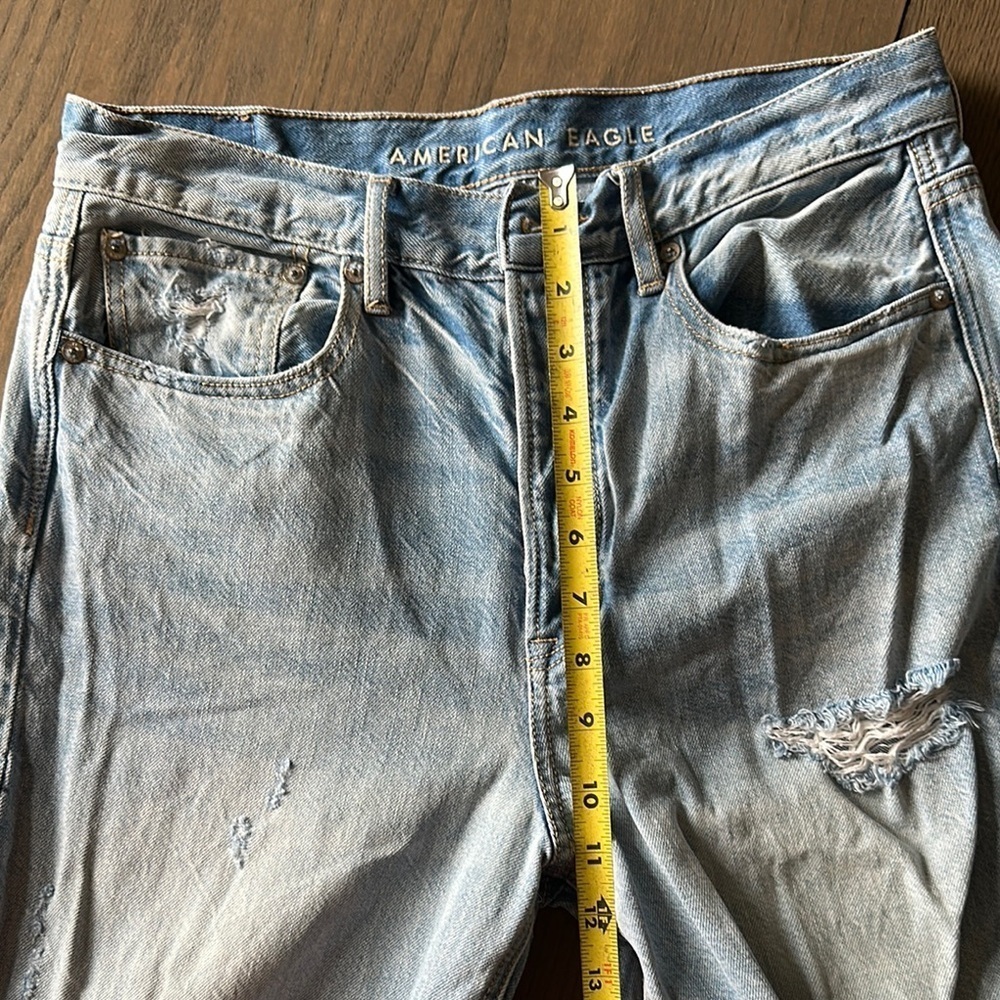 American Eagle Distressed Light Blue Denim Jeans 90’s Boyfriend High Waisted - Picture 6 of 6